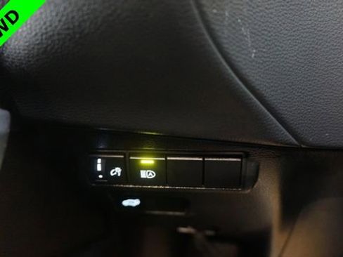 Used 2023 Toyota Corolla Cross XLE w/ Convenience Package image 26