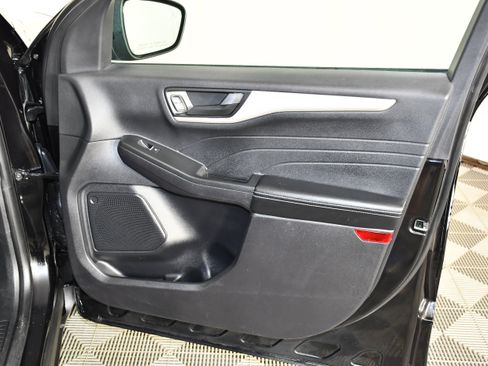 Used 2022 Ford Escape SE w/ SE Sport Appearance Package AWD/4WD image 32
