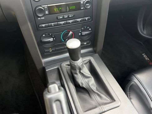 Used 2006 Ford Mustang GT RWD image 14