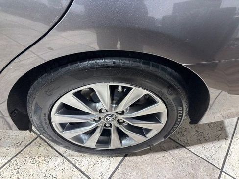 Used 2015 Toyota Camry XLE image 27