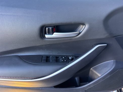 Used 2025 Toyota Corolla SE image 10