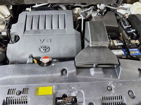 Certified 2016 Toyota Highlander XLE image 32