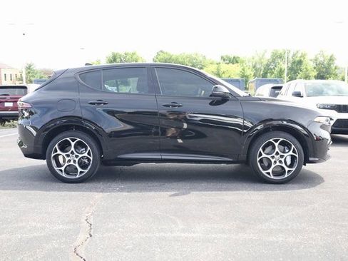 New 2025 Alfa Romeo Tonale image 3