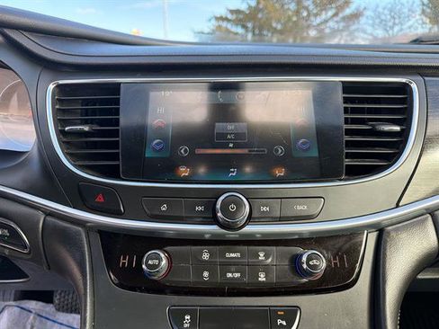 Certified 2017 Buick LaCrosse Preferred FWD image 16