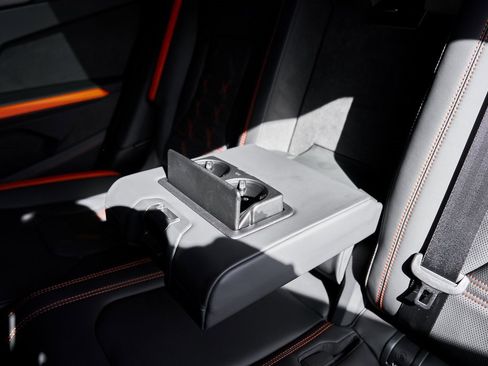 Used 2025 Lamborghini Urus SE image 53