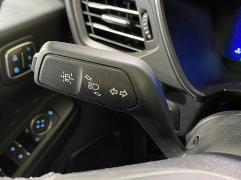 Used 2020 Ford Escape Titanium FWD image 18