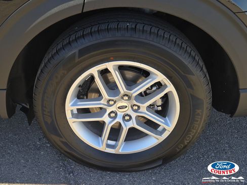 New 2026 Ford Explorer Active w/ Active Comfort Package image 5