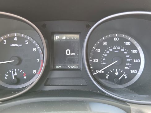 Used 2017 Hyundai Santa Fe Sport FWD image 29
