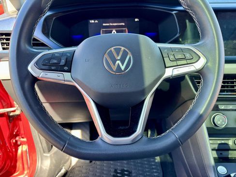 Used 2022 Volkswagen Taos SE image 32