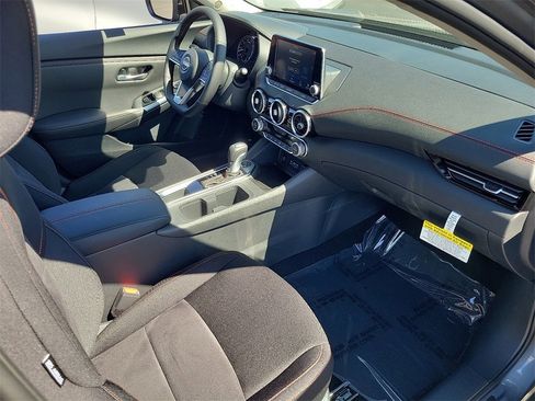 New 2025 Nissan Sentra SR image 11