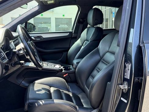Used 2020 Porsche Macan Turbo AWD/4WD image 5