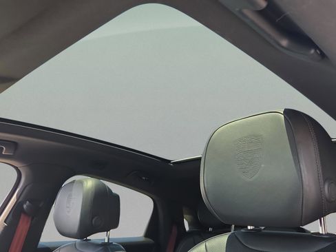 Used 2020 Porsche Cayenne AWD/4WD image 20