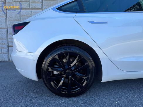 Used 2020 Tesla Model 3 Standard Range RWD image 12