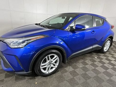 Used 2020 Toyota C-HR LE FWD image 6