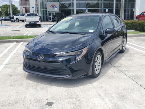 Used 2024 Toyota Corolla LE FWD image 7