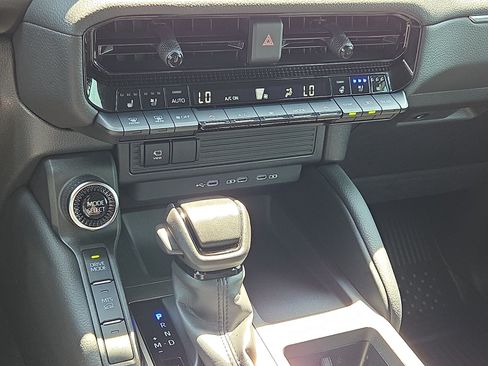Used 2025 Toyota Land Cruiser AWD/4WD image 20