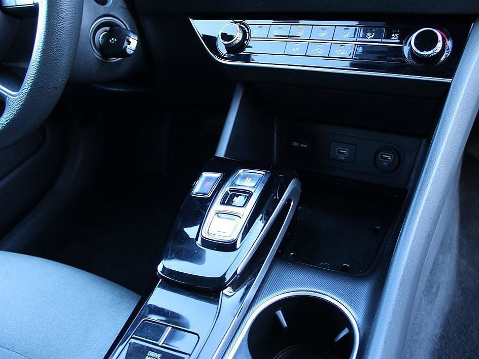 Used 2021 Hyundai Sonata SE FWD image 18