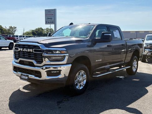 Used 2026 RAM 2500 Big Horn AWD/4WD image 3