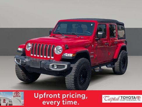 Used 2019 Jeep Wrangler Unlimited Sahara AWD/4WD image 3