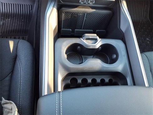 New 2026 RAM 1500 4x4 Crew Cab image 16