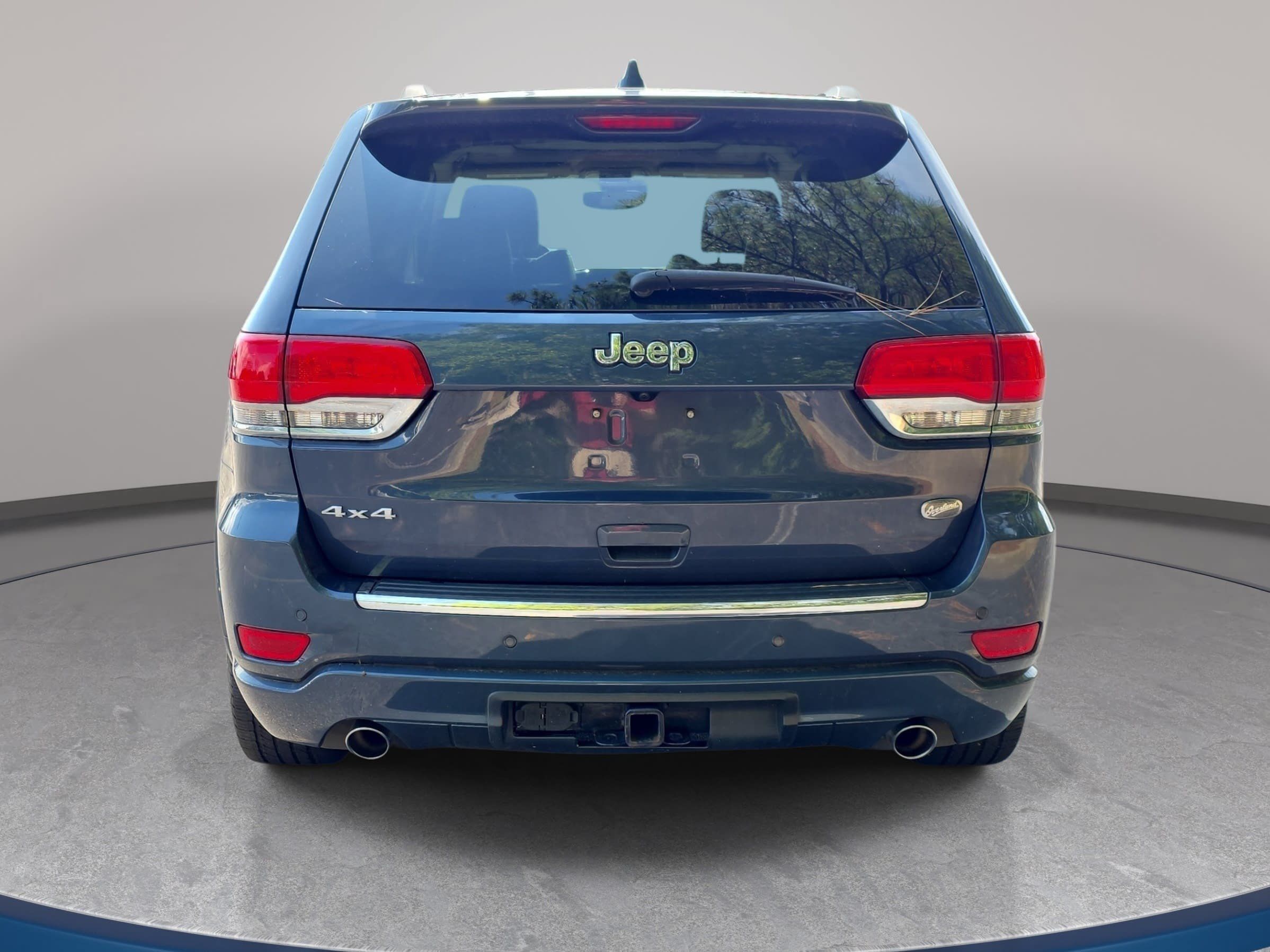 Used 2020 Jeep Grand Cherokee Overland AWD/4WD image 2