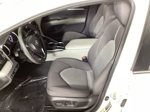 Used 2022 Toyota Camry LE FWD image 27