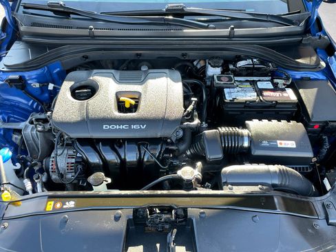 Used 2017 Hyundai Elantra Value Edition w/ Cargo Package image 11