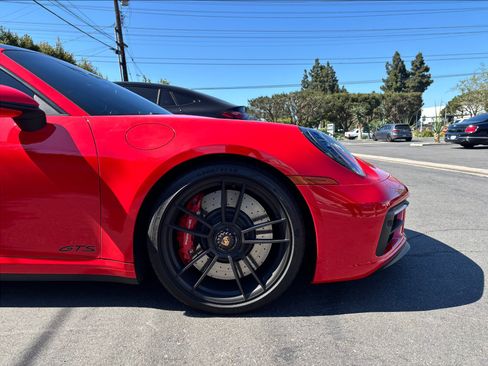 Used 2023 Porsche 911 Carrera 4 GTS AWD/4WD image 9