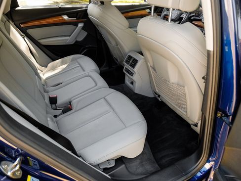 Used 2022 Audi Q5 2.0T Prestige w/ Prestige Package image 48