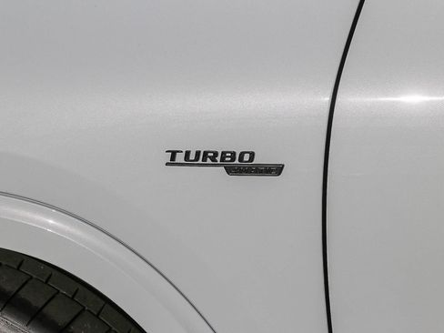 Used 2024 Mercedes-Benz GLA 35 AMG 4MATIC image 11