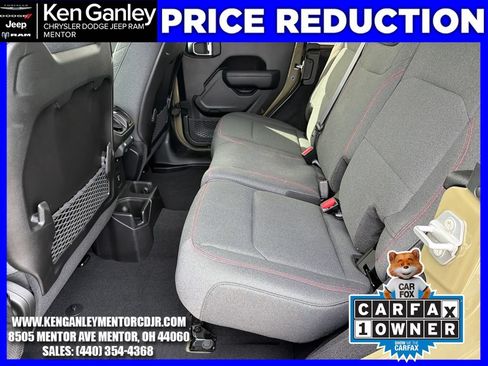 Certified 2025 Jeep Wrangler Unlimited Rubicon w/ Convenience Group AWD/4WD image 21