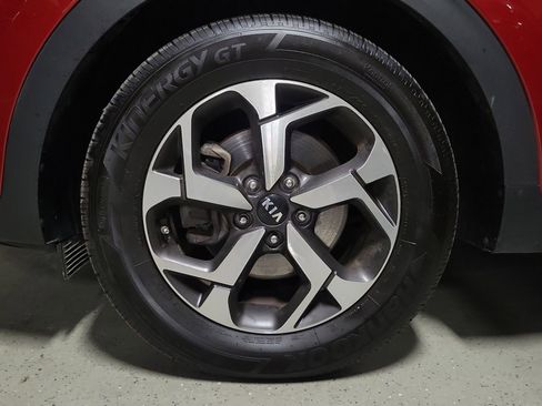 Used 2022 Kia Sportage LX image 6