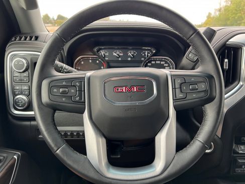 Used 2022 GMC Sierra 3500 SLT image 22