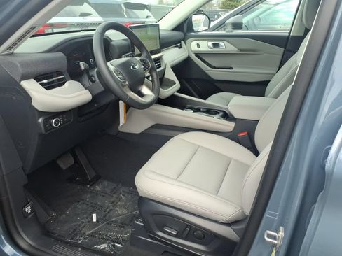 Used 2026 Ford Explorer Active w/ Active Comfort Package AWD/4WD image 11