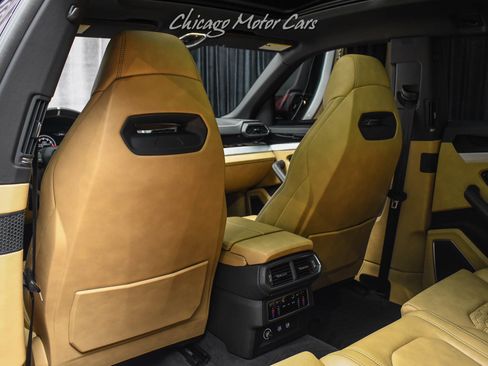 Used 2021 Lamborghini Urus AWD/4WD image 26