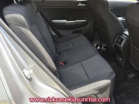 Used 2021 Kia Sportage LX FWD image 16