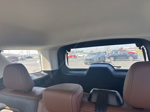 Used 2024 Ford Bronco Sport Outer Banks w/ Tech Package image 12