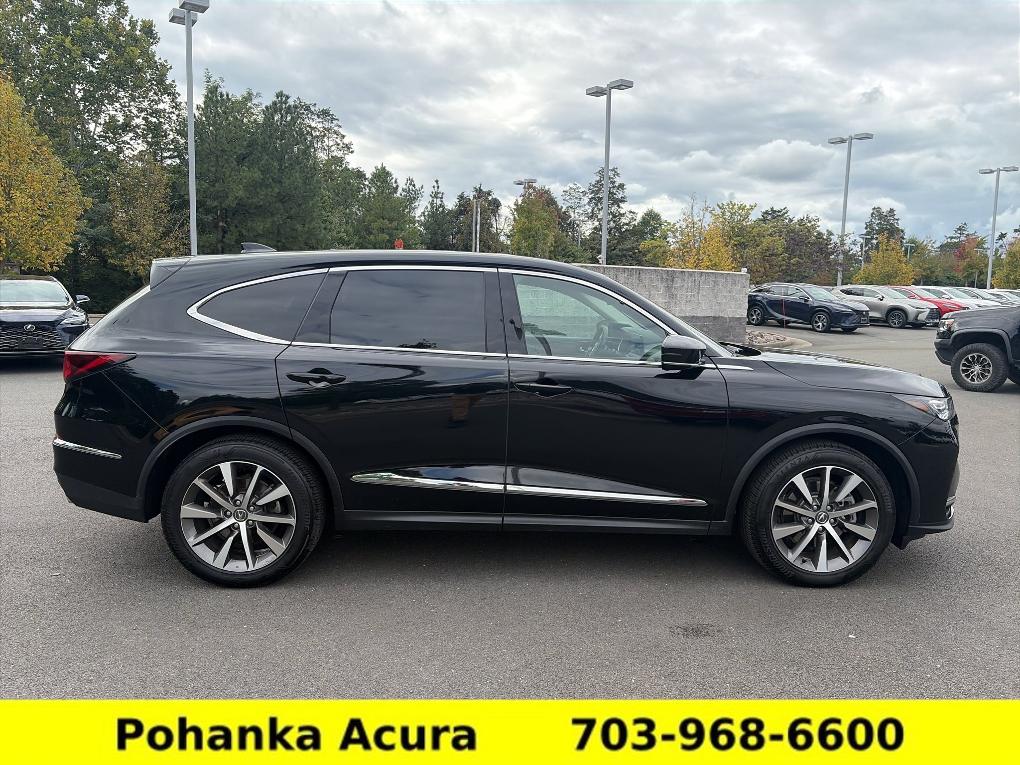 Used 2025 Acura MDX w/ Technology Package AWD/4WD image 8