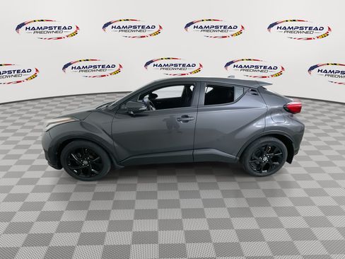 Used 2020 Toyota C-HR XLE FWD image 5