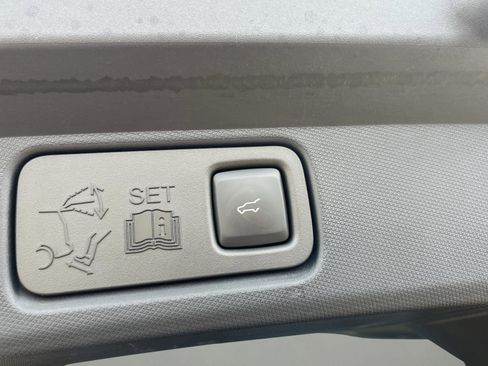 Certified 2021 Ford Mustang Mach-E GT image 33