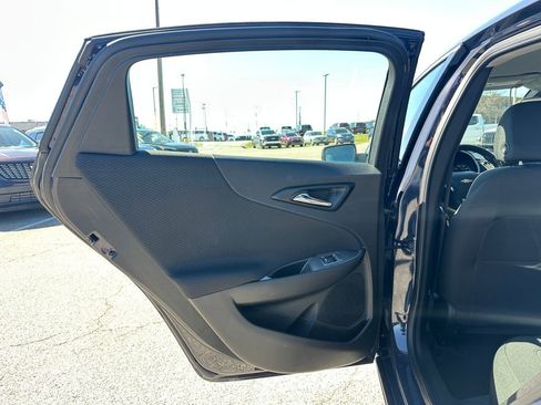 Used 2025 Chevrolet Malibu LT FWD image 11