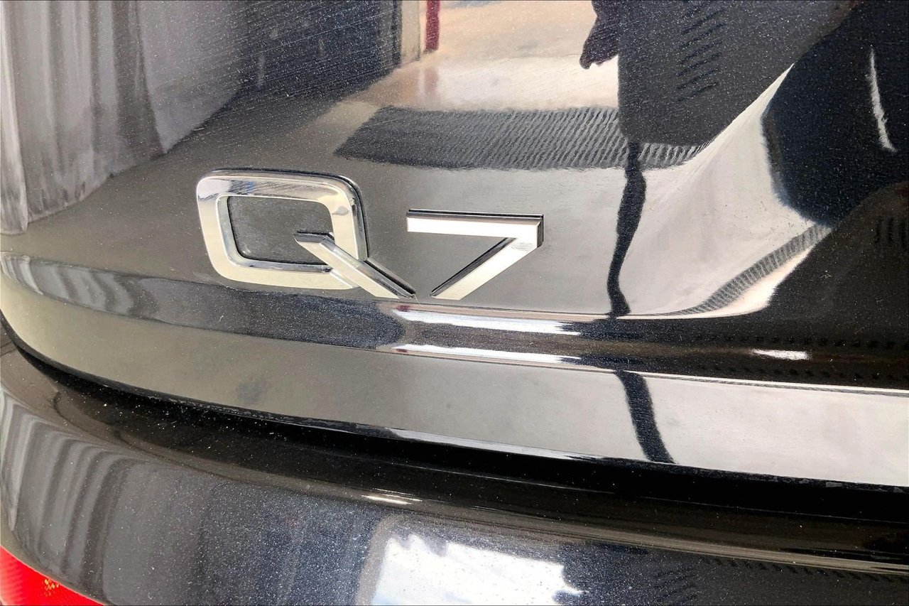 Used 2017 Audi Q7 3.0T Premium Plus AWD/4WD image 31