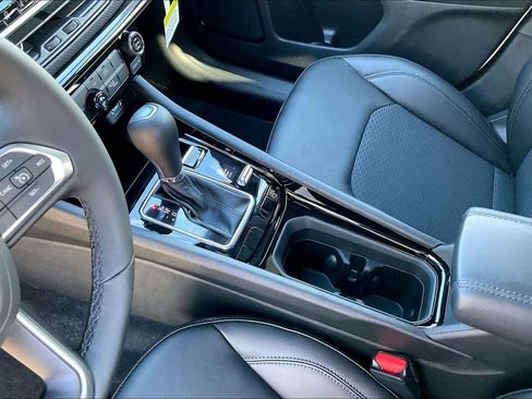 New 2026 Jeep Compass Latitude image 8