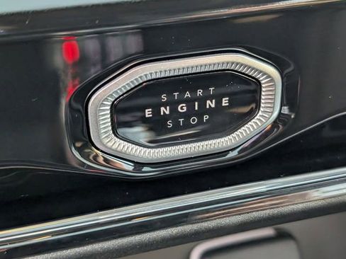 New 2026 Jeep Grand Cherokee Altitude image 22