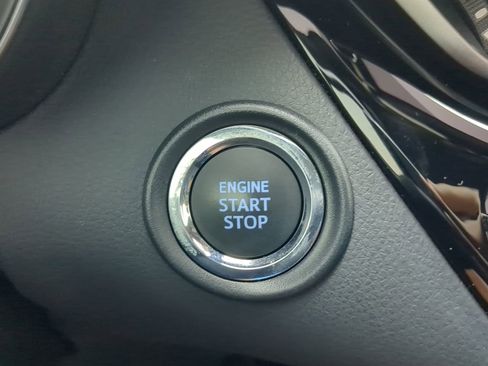 Used 2020 Toyota C-HR XLE image 24