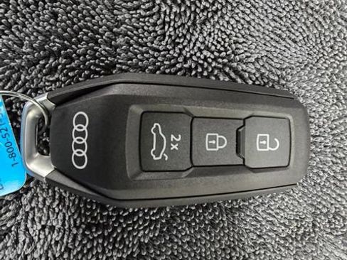 Used 2025 Audi Q5 Premium Plus w/ Premium Plus AWD/4WD image 33