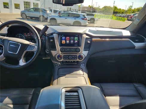 Used 2017 GMC Yukon Denali w/ Open Road Package AWD/4WD image 11