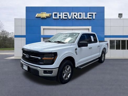 Used 2025 Ford F150 XLT w/ Equipment Group 301A Standard AWD/4WD image 3