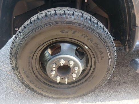 Used 2018 RAM 3500 Tradesman w/ Chrome Appearance Group image 17