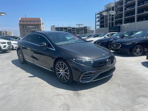 Used 2023 Mercedes-Benz EQS 580 4MATIC Sedan image 2